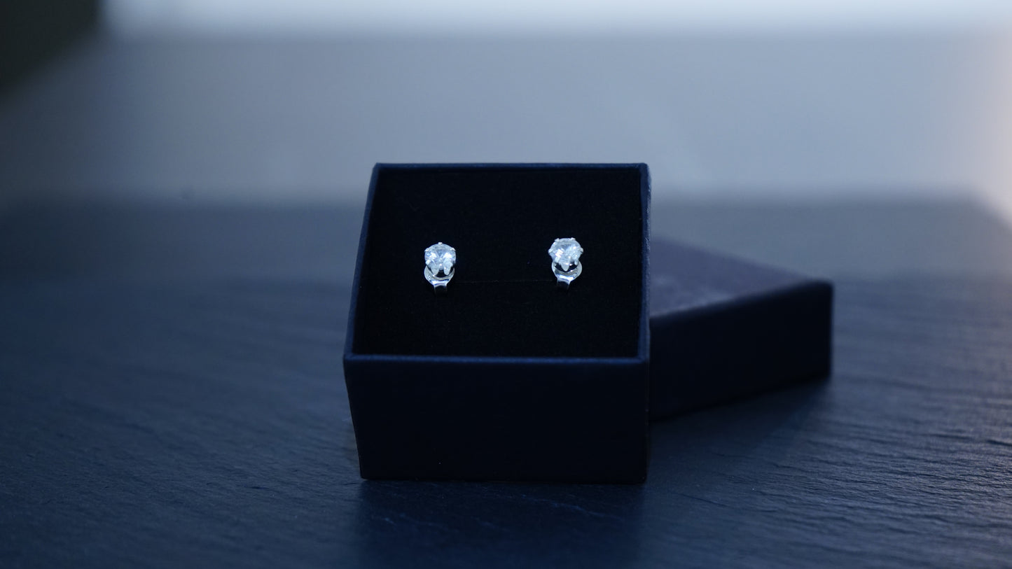 White Sapphire Ohrringe