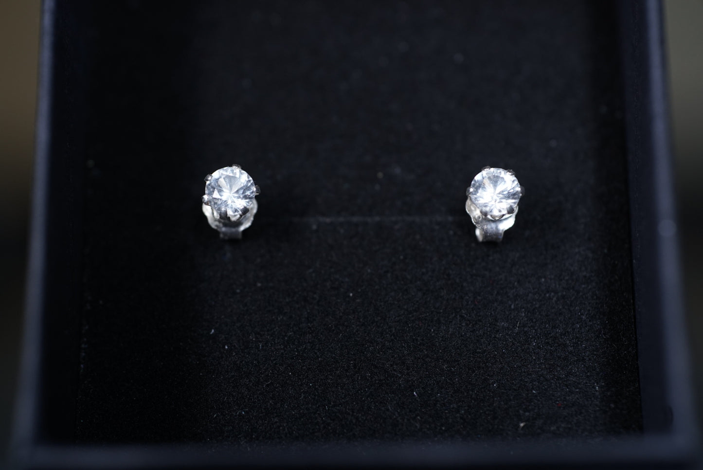 White Sapphire Ohrringe